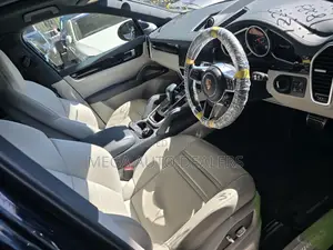 Porsche Cayenne S AWD 2019 Blue