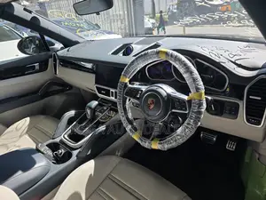 Porsche Cayenne S AWD 2019 Blue