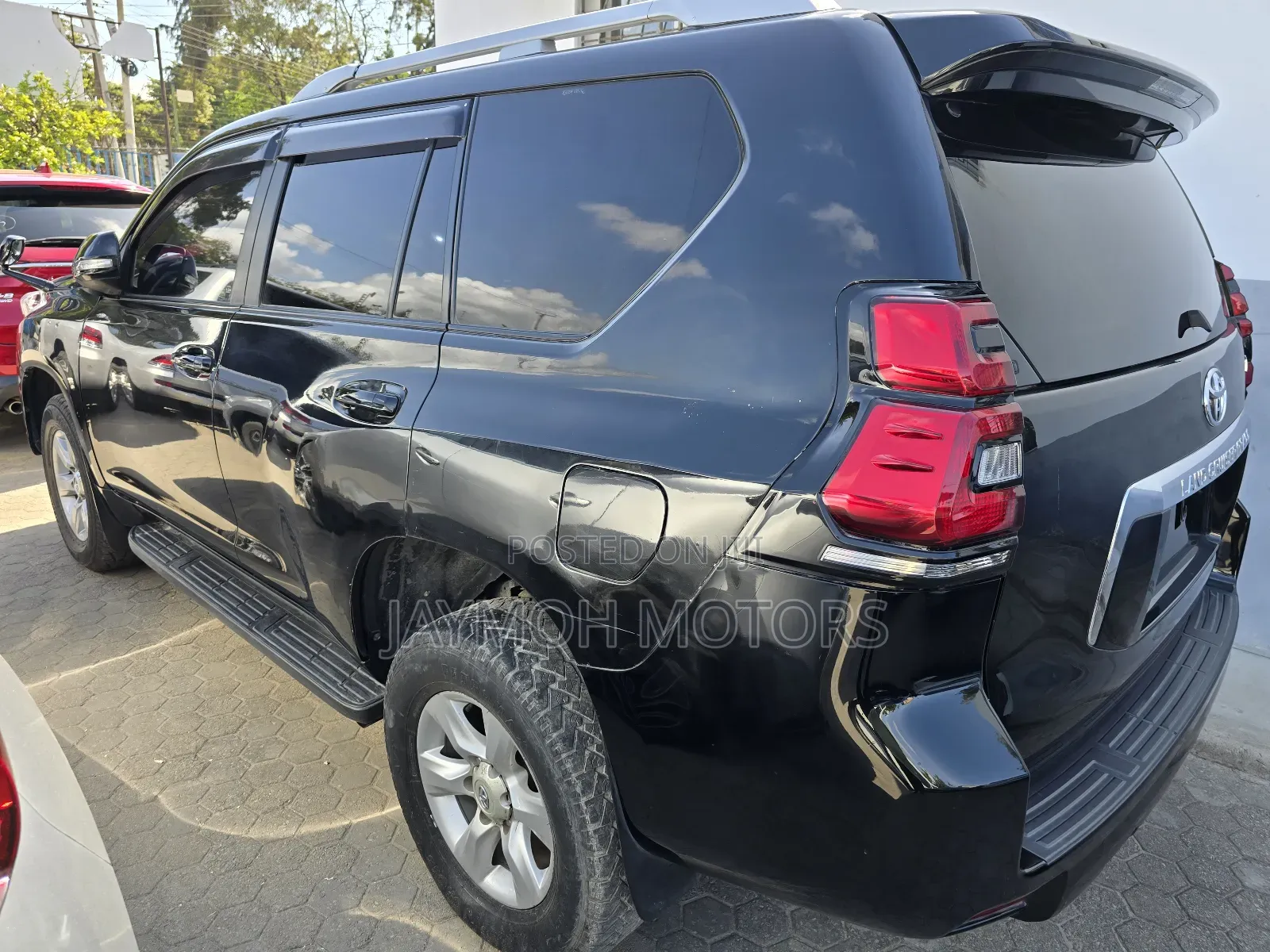 Toyota Land Cruiser Prado 2016 Black