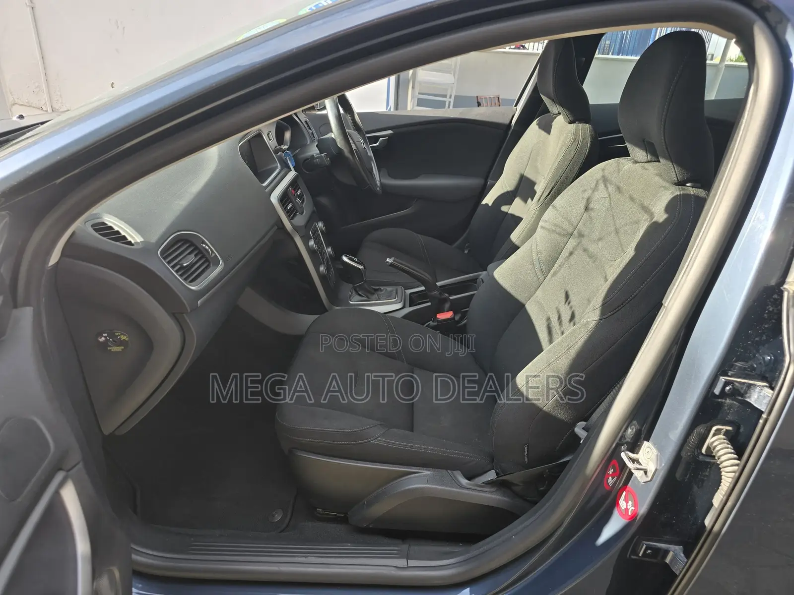 Volvo V40 2018 Blue