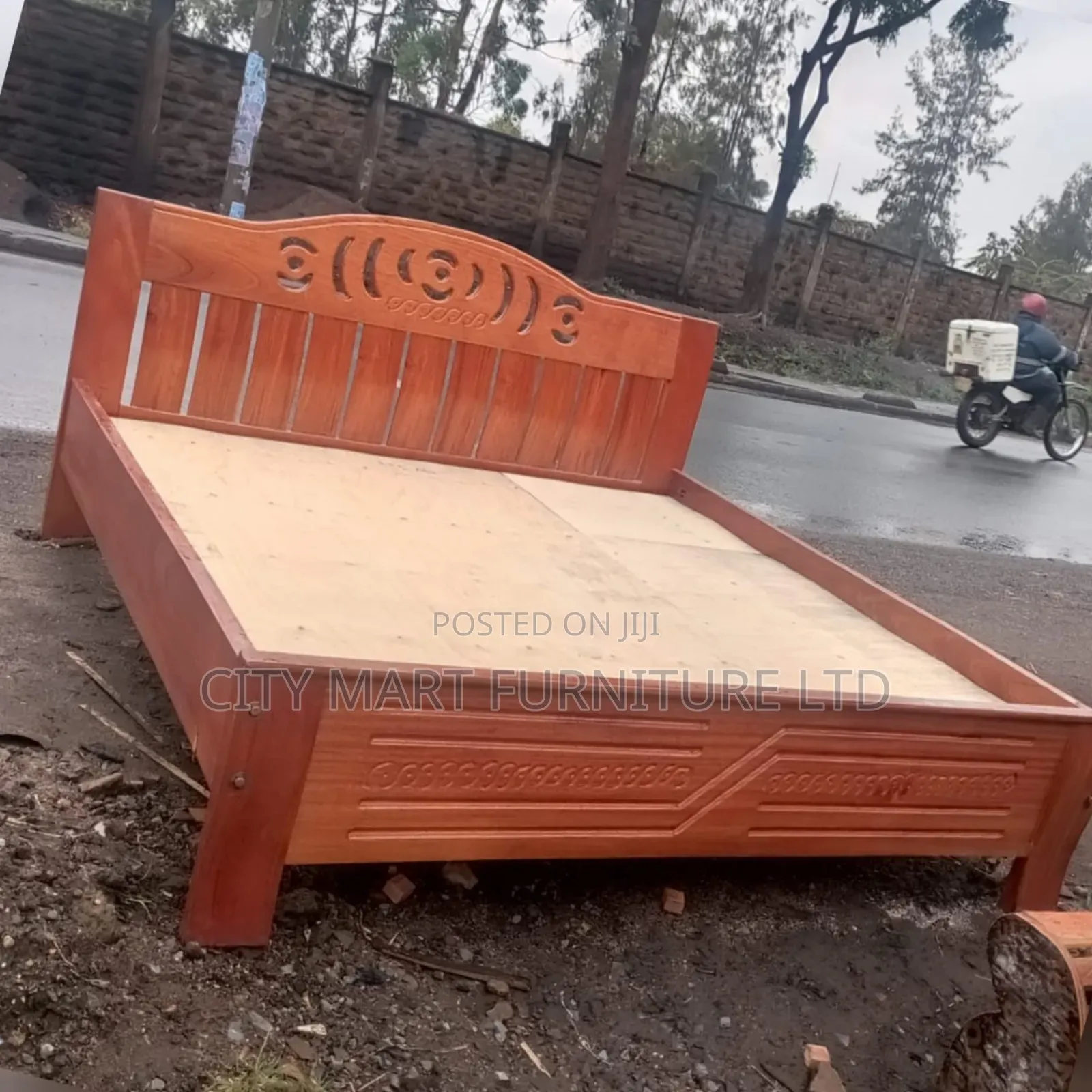 Modern Elegant Mahogany Beds