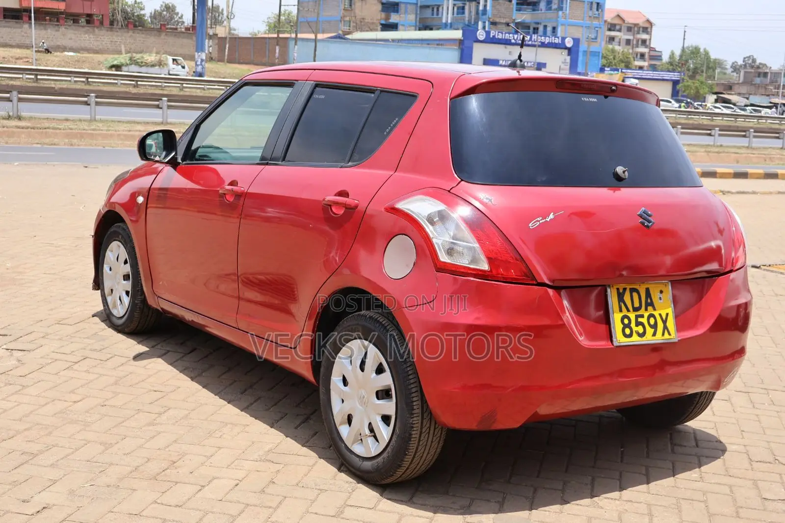 Suzuki Swift 2013 Red