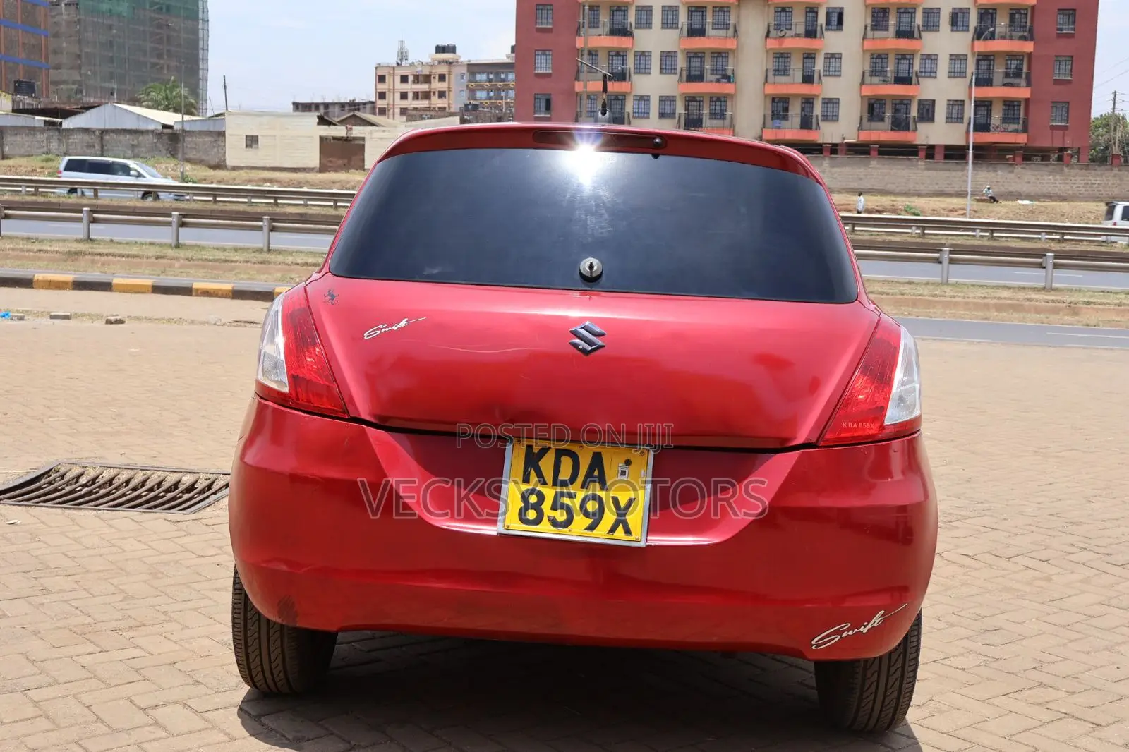 Suzuki Swift 2013 Red