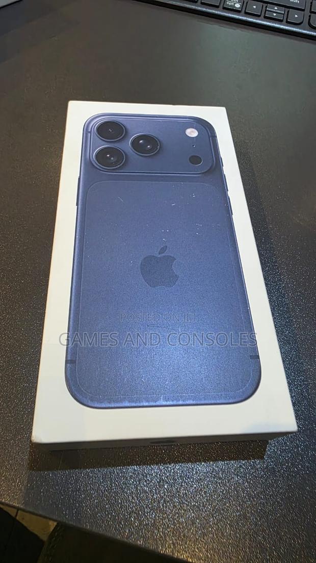 New Apple iPhone 17 Pro 256 GB Blue - main view