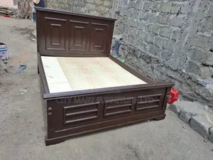Stable Board Panel Beds