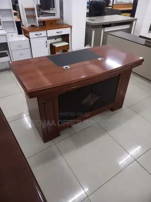 Premium Finish With Smart Cable Management Desk