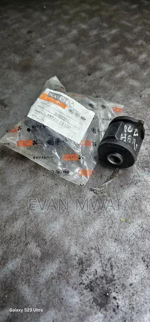 Toyota Original Small Bush (T100)