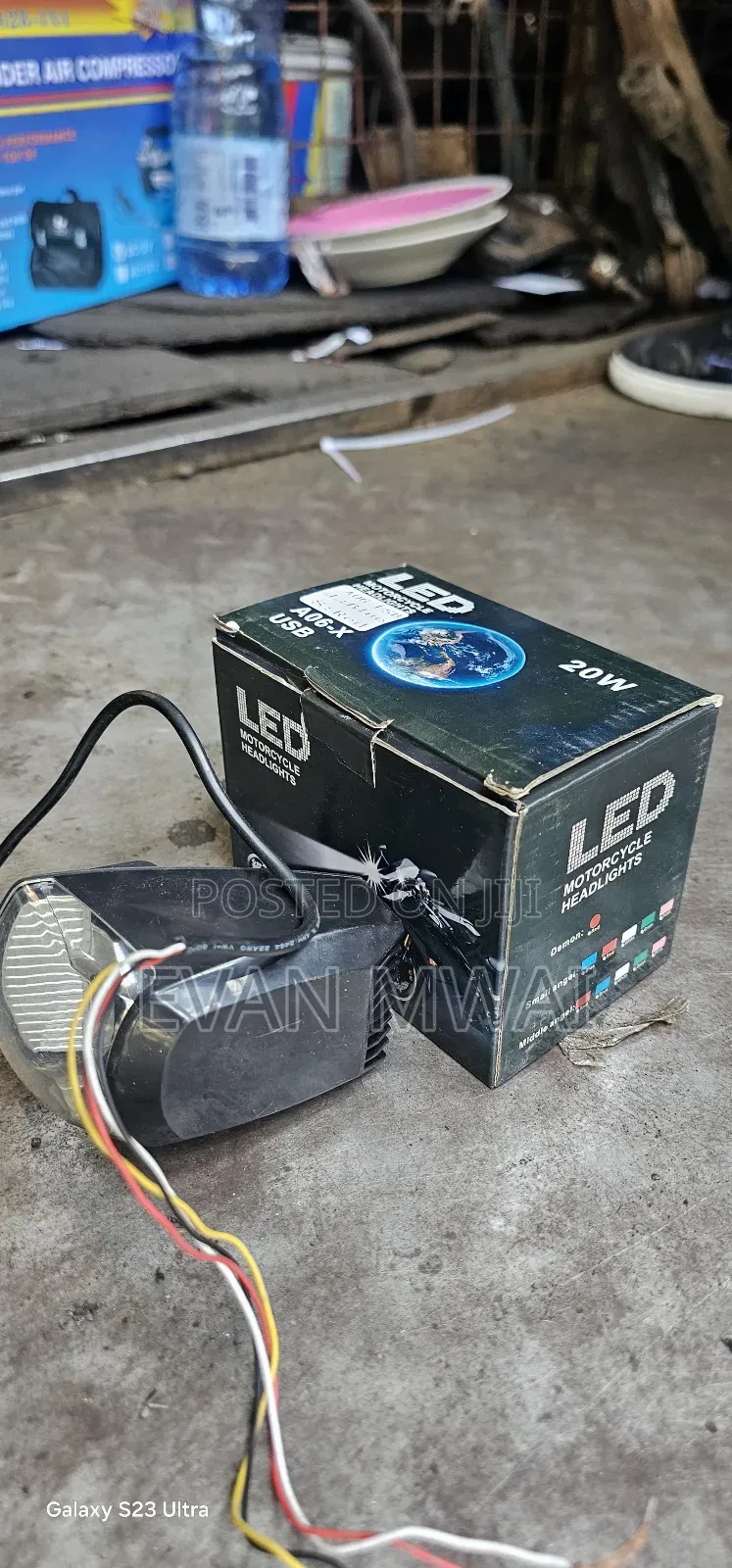 Universal Flashlight Available (Led)
