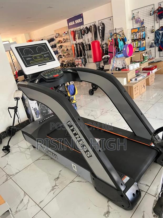 Premium Commercial Treadmill – Auto Incline