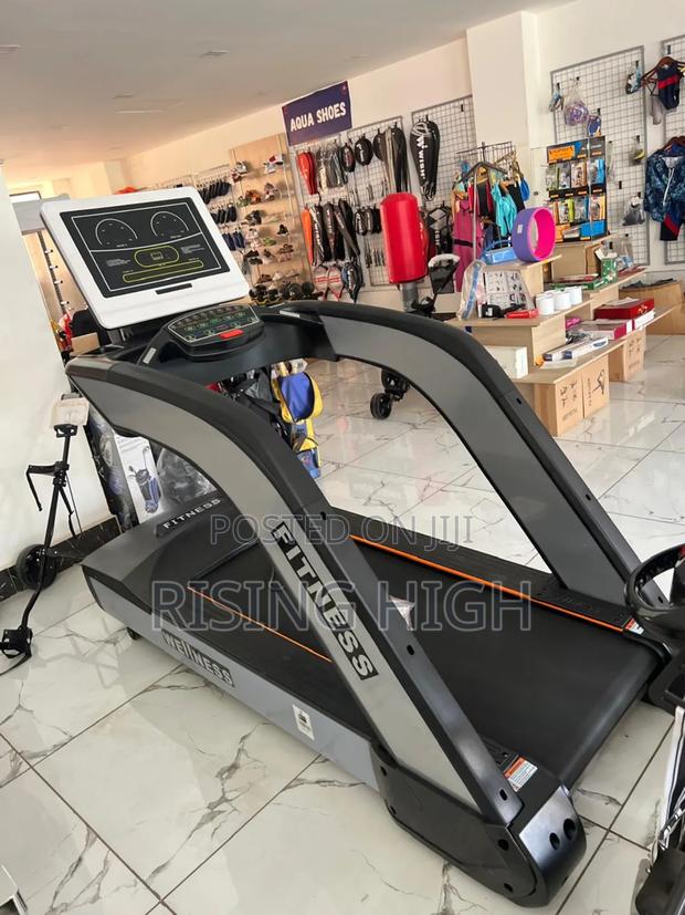 Premium Commercial Treadmill – Auto Incline - thumbnail 2