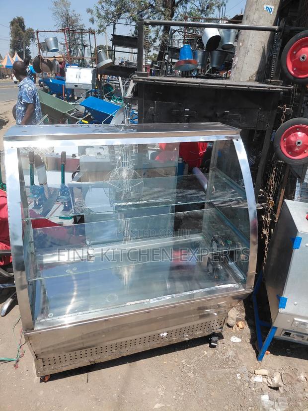 Cake Dispay - main view