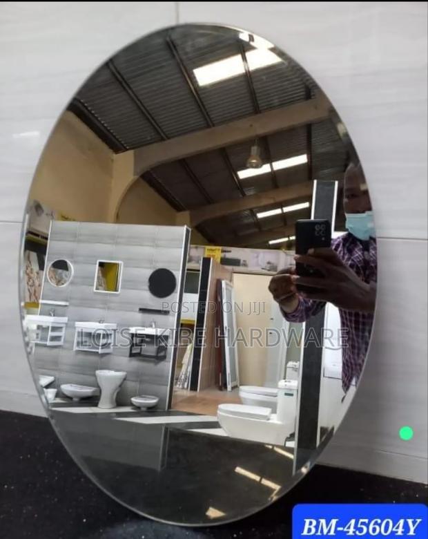 Plain Mirror Available - main view