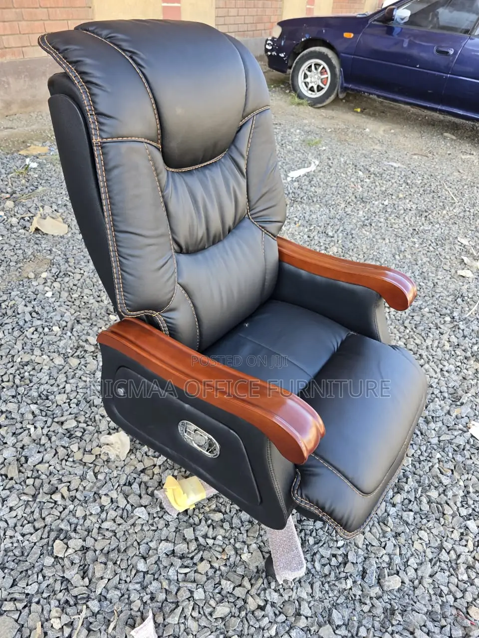 Premium Comfort Timeless Elegance Executive Seat