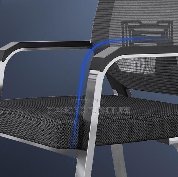 Office Furniture; {Comfortable Mesh Visitors Office Chair} - thumbnail 5