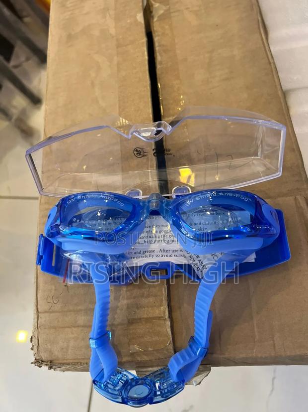 Comfortable Swimming Goggles – No Leak, No Fog