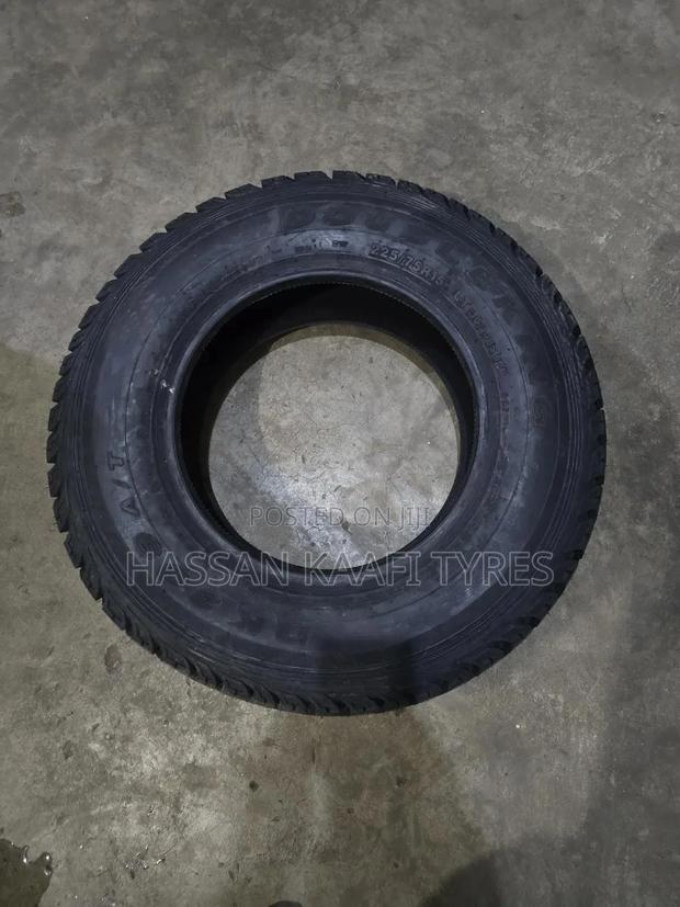225/65r17 Doupleking Tyre - thumbnail 3