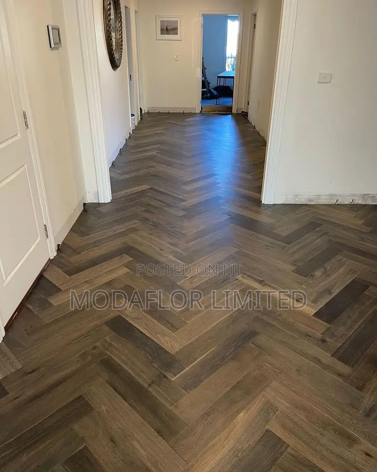 SPC Flooring – Elegant Herringbone Wood Look