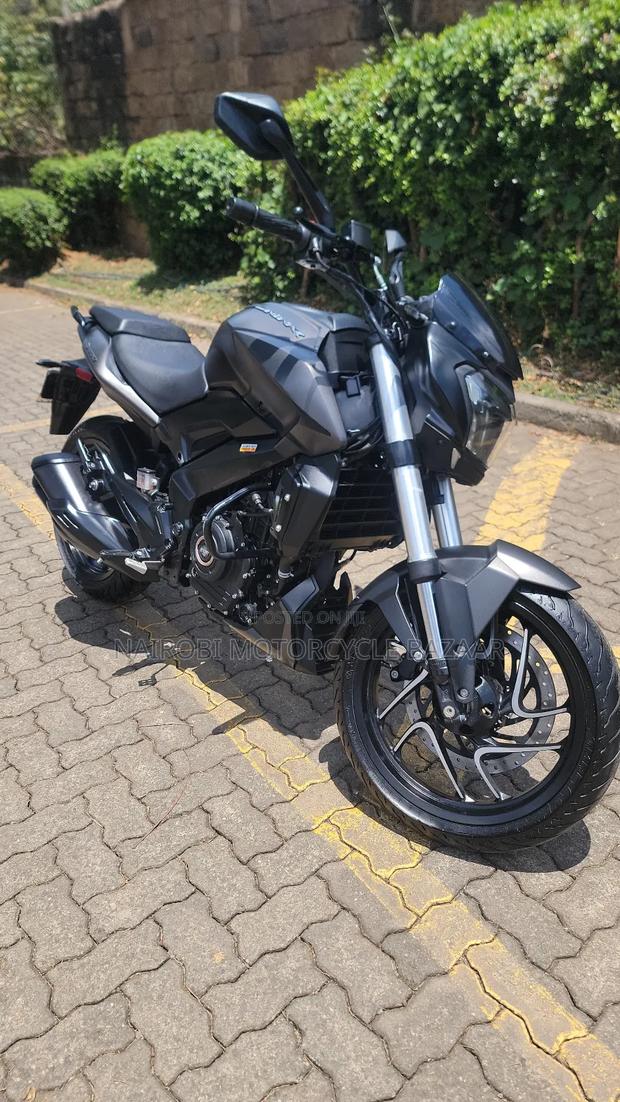 New Bajaj Dominar 400 2023 Black - thumbnail 4