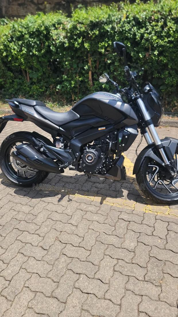 New Bajaj Dominar 400 2023 Black - thumbnail 5