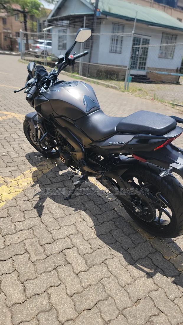 New Bajaj Dominar 400 2023 Black - thumbnail 7