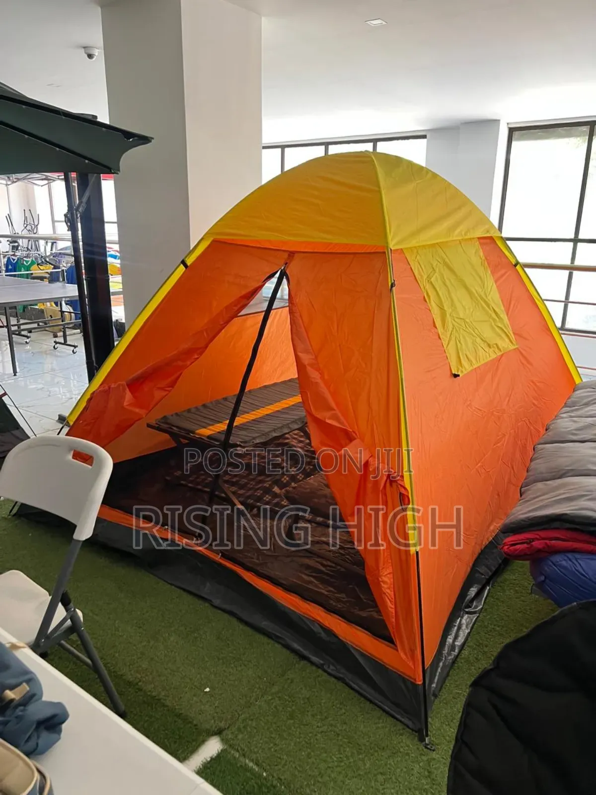 6–8 Person Camping Tent – With Windows
