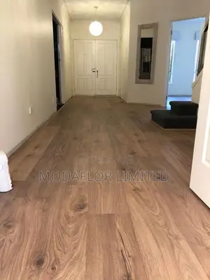 Premium Wood Look Laminate Flooring – Easy to Install