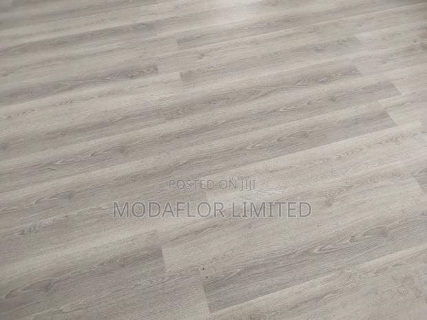 Modern Laminate Flooring – Elegant Affordable - main view
