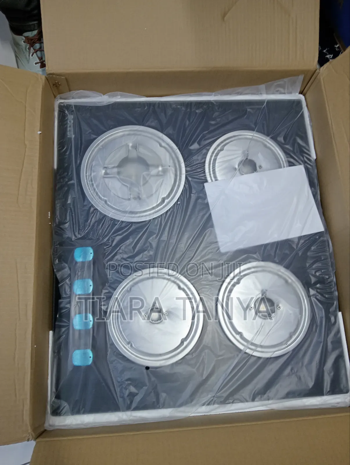Bolesi Built in Hob 4 Gas Cooker Black With Glass(Wok)