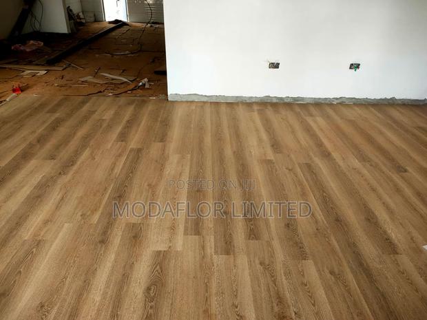 Classic Wooden Style Laminate Flooring – 8mm 12mm - main view