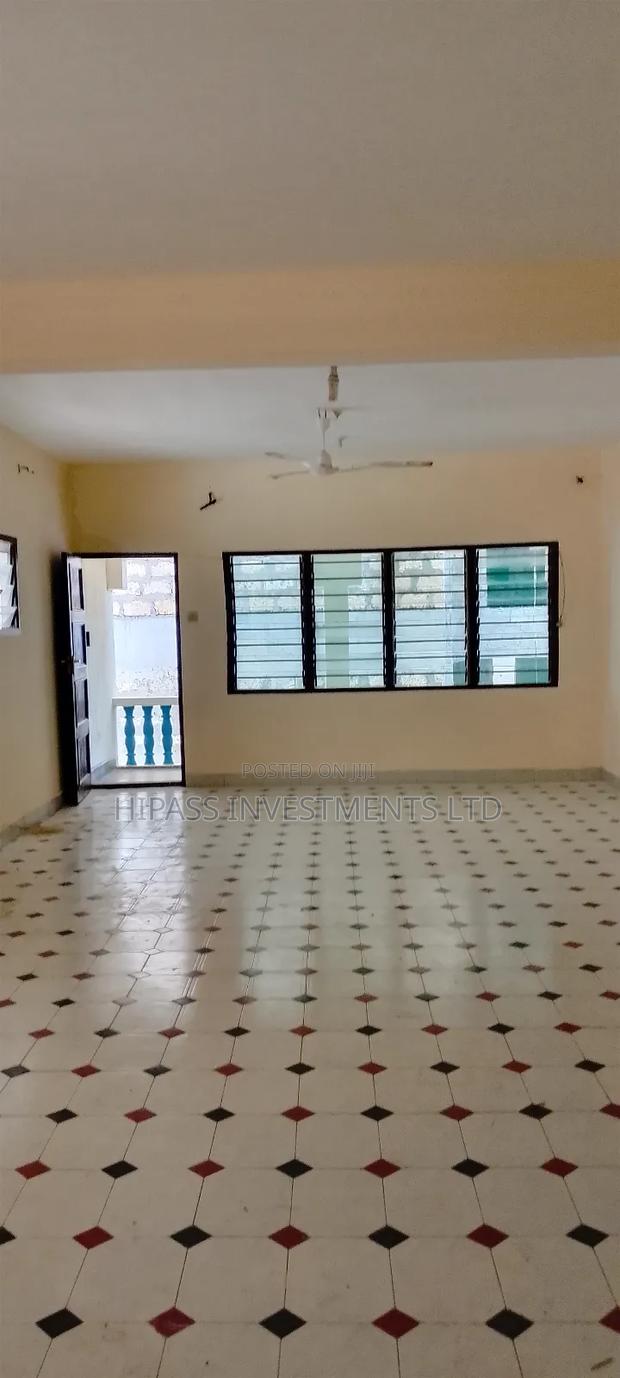 3bdrm Block of Flats in Nyali Cinemax for rent - main view
