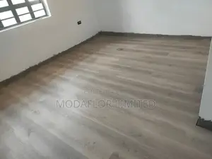 Durable Laminate Flooring – Elegant Scratch Resistant