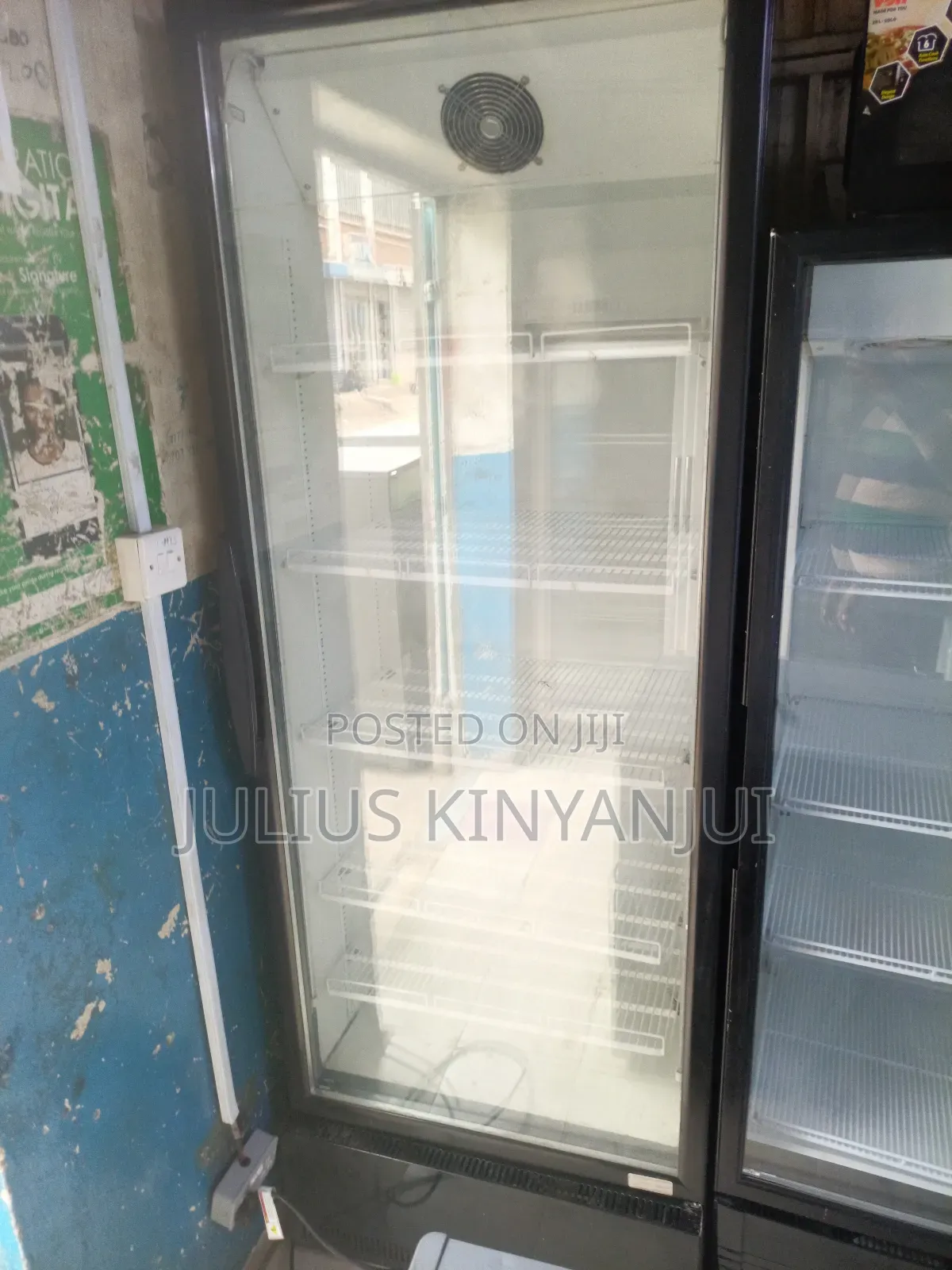 680l Standing Display Fridge