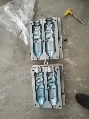 Industrial Bottle Making Machine (Pet Blow Molder)