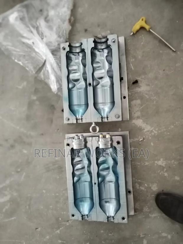 Industrial Bottle Making Machine (Pet Blow Molder) - thumbnail 3