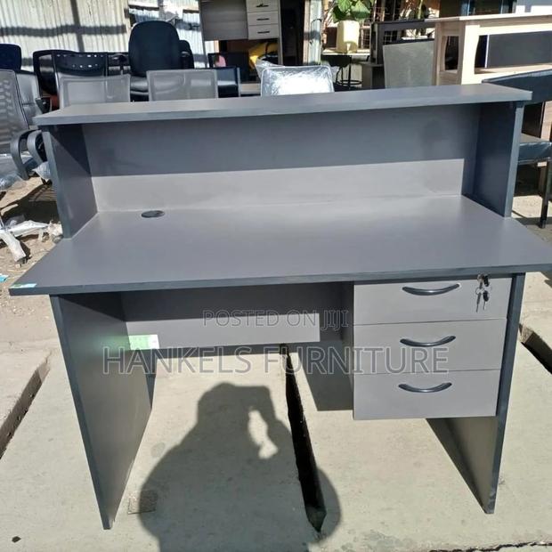 Quality Reception/Waiting Area/Office Desk
