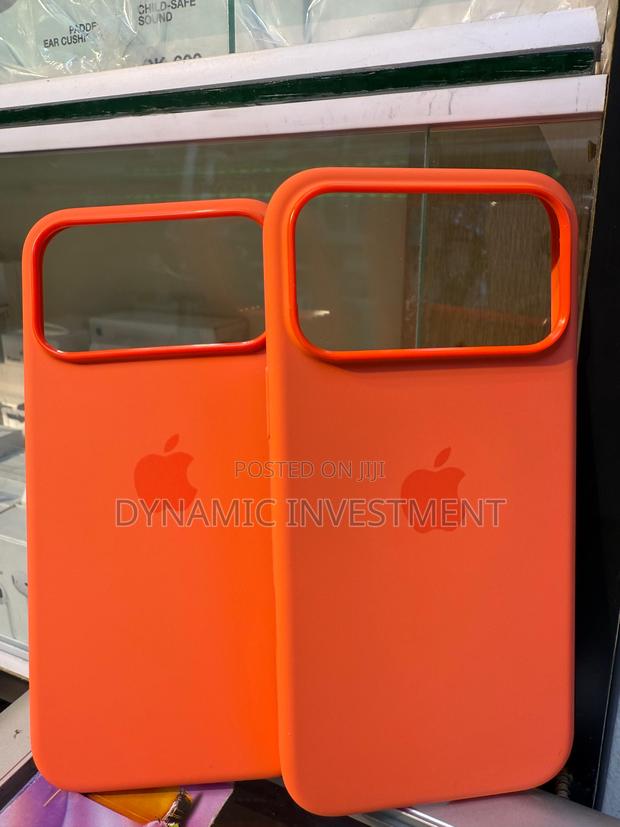 Apple iPhone 17 Pro Max Silicone Case/Cover Magsafe Charging -Orange - thumbnail 2