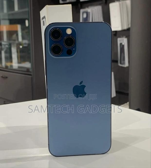 Apple iPhone 12 Pro 128 GB Blue - thumbnail 3