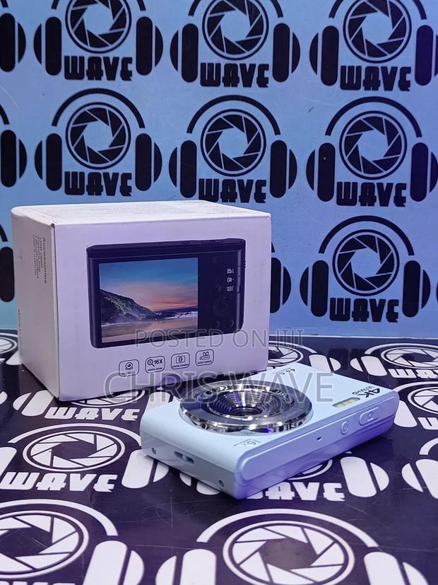 New Pocket Digital Camera - thumbnail 3