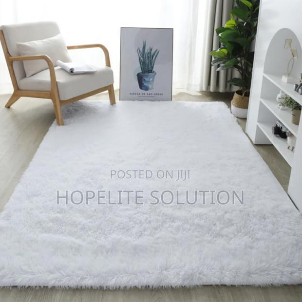 Fluffy Carpet Available - thumbnail 3
