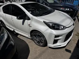 Toyota Aqua 2019 Silver