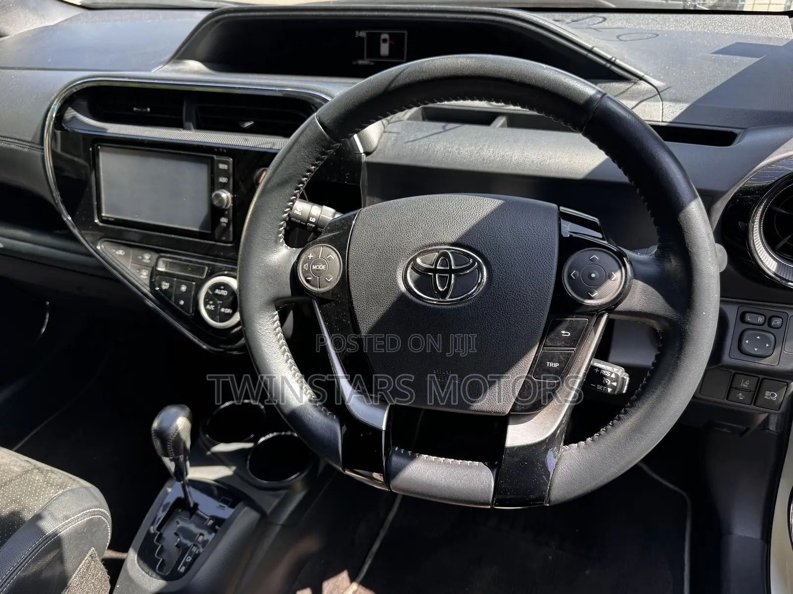 Toyota Aqua 2019 Silver