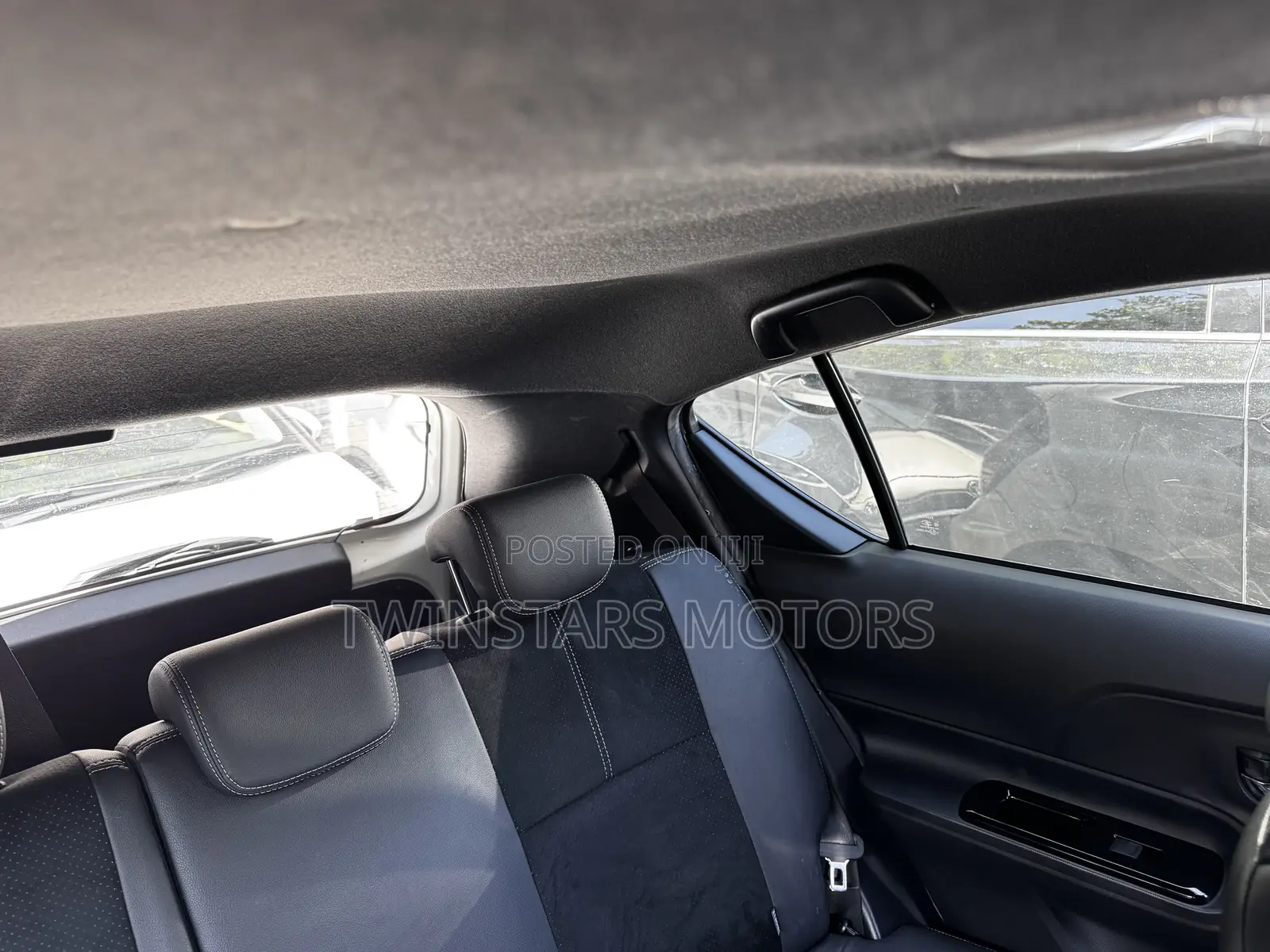 Toyota Aqua 2019 Silver