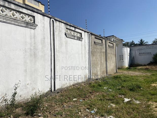 Prime Plot for Sale Mtwapa Creek Kilifi County - thumbnail 3