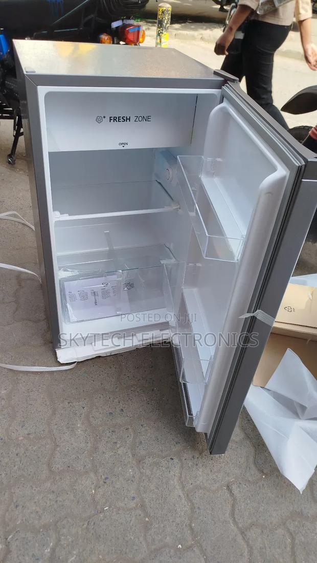 Hisense Fridge 94litres - thumbnail 2