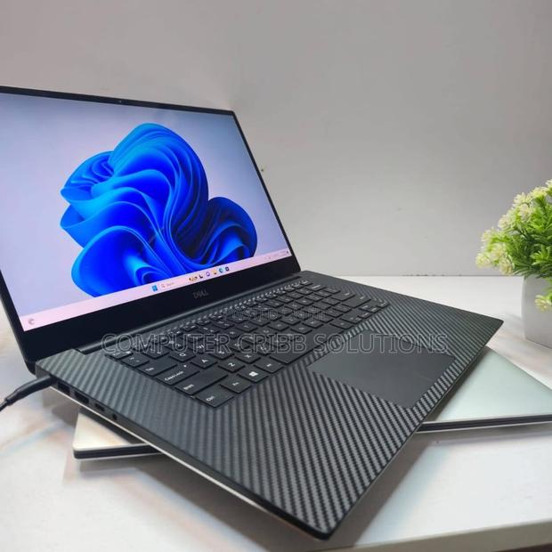 Laptop Dell Precision 15 5540 16GB Intel Core I7 SSD 512GB - thumbnail 5