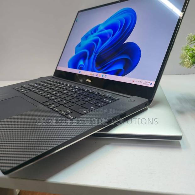 Laptop Dell Precision 15 5540 16GB Intel Core I7 SSD 512GB - thumbnail 3