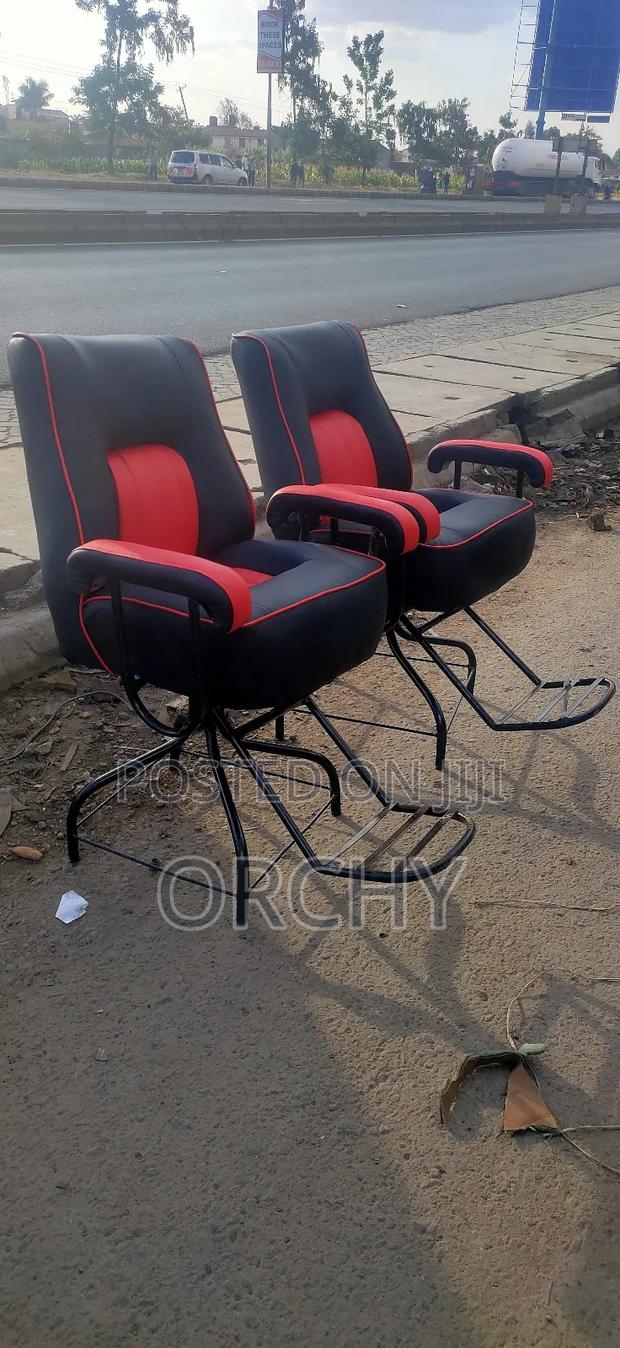 Simple Kinyozi Chair - thumbnail 2