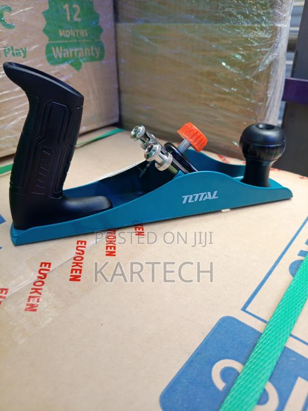 Total Tht9391 235mm ×44mm Manual Hand Planer - main view