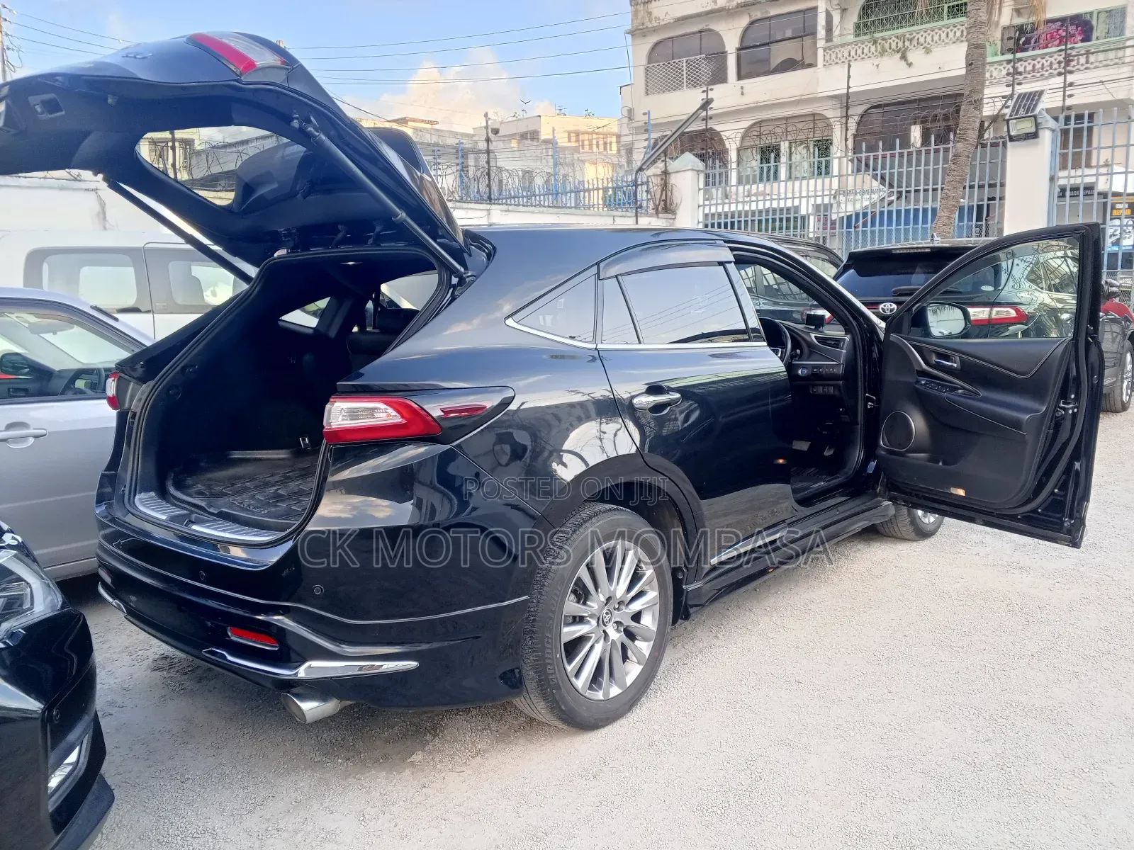 Toyota Harrier 2018