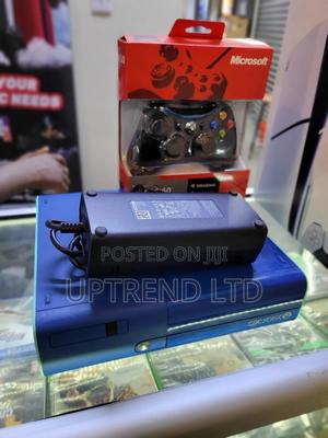 Microsoft Xbox 360 Clean Chipped With New Controller - thumbnail 2